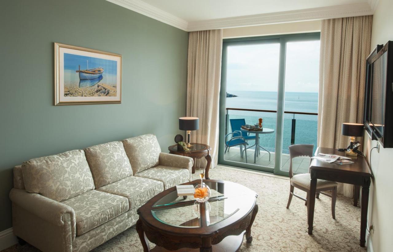 Royal Princess Hotel Dubrovnik Exterior photo A suite at the Hilton Athens