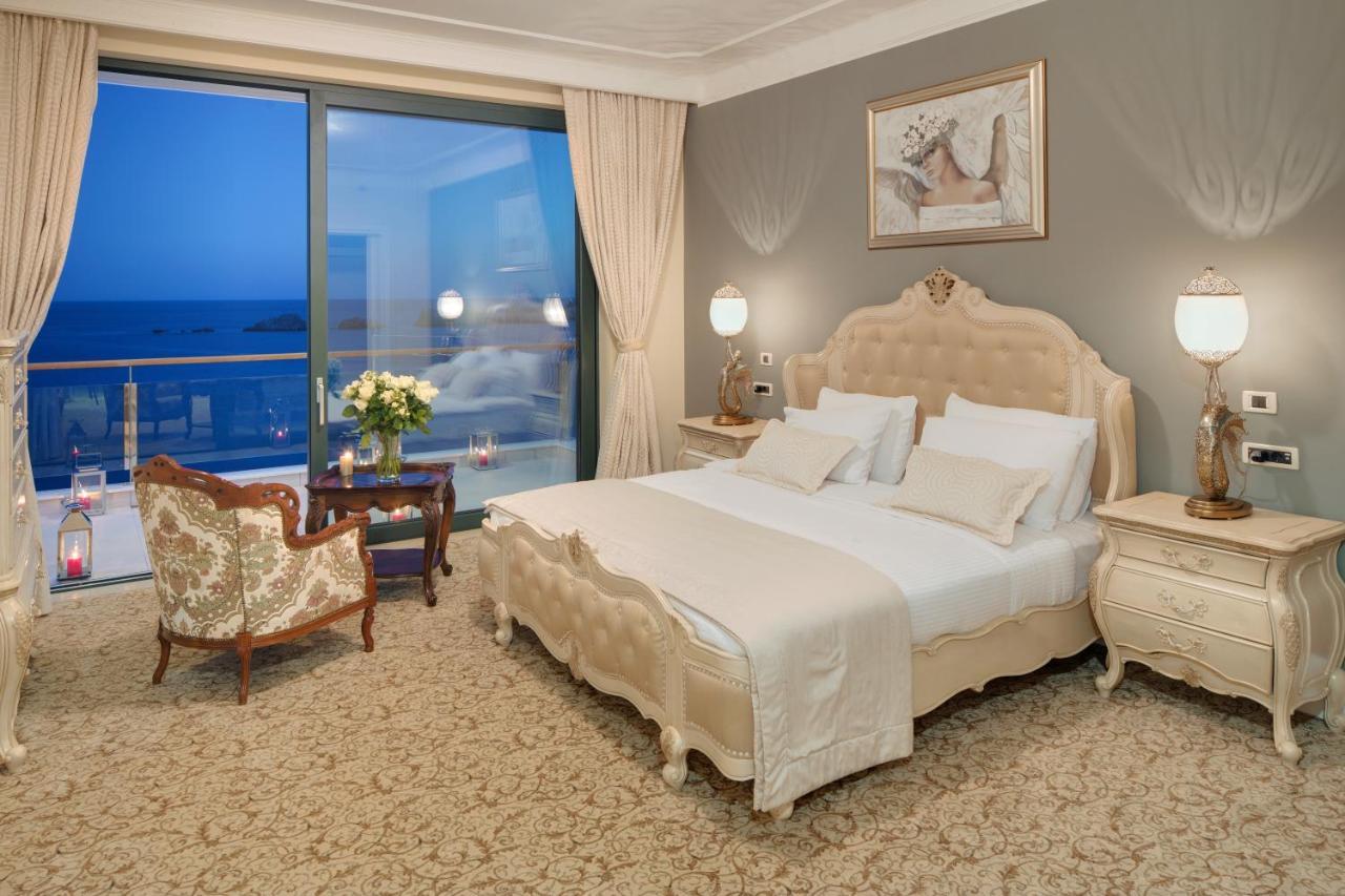 Royal Princess Hotel Dubrovnik Room photo A bedroom at the hotel