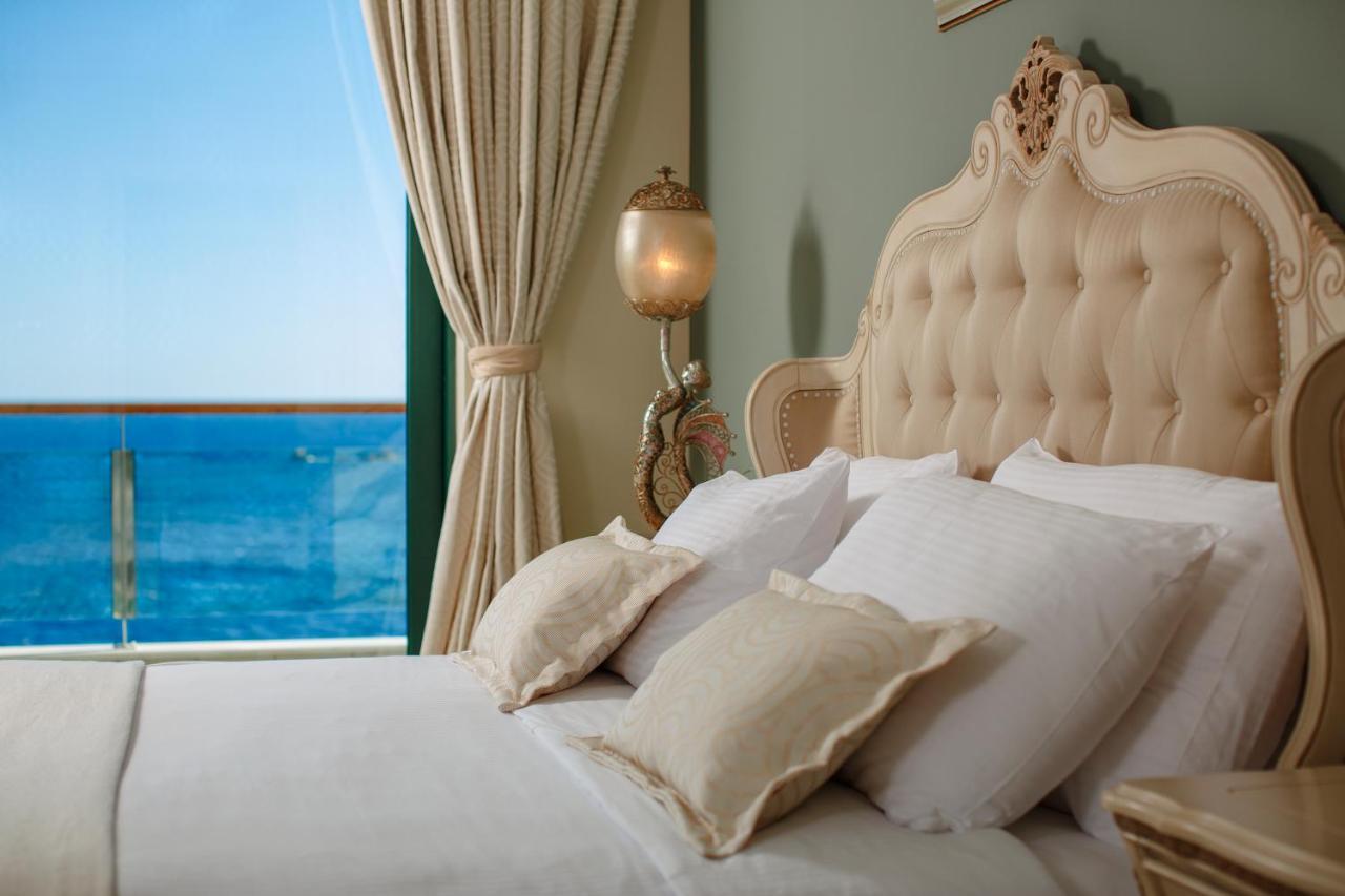 Royal Princess Hotel Dubrovnik Exterior photo A bedroom at the hotel