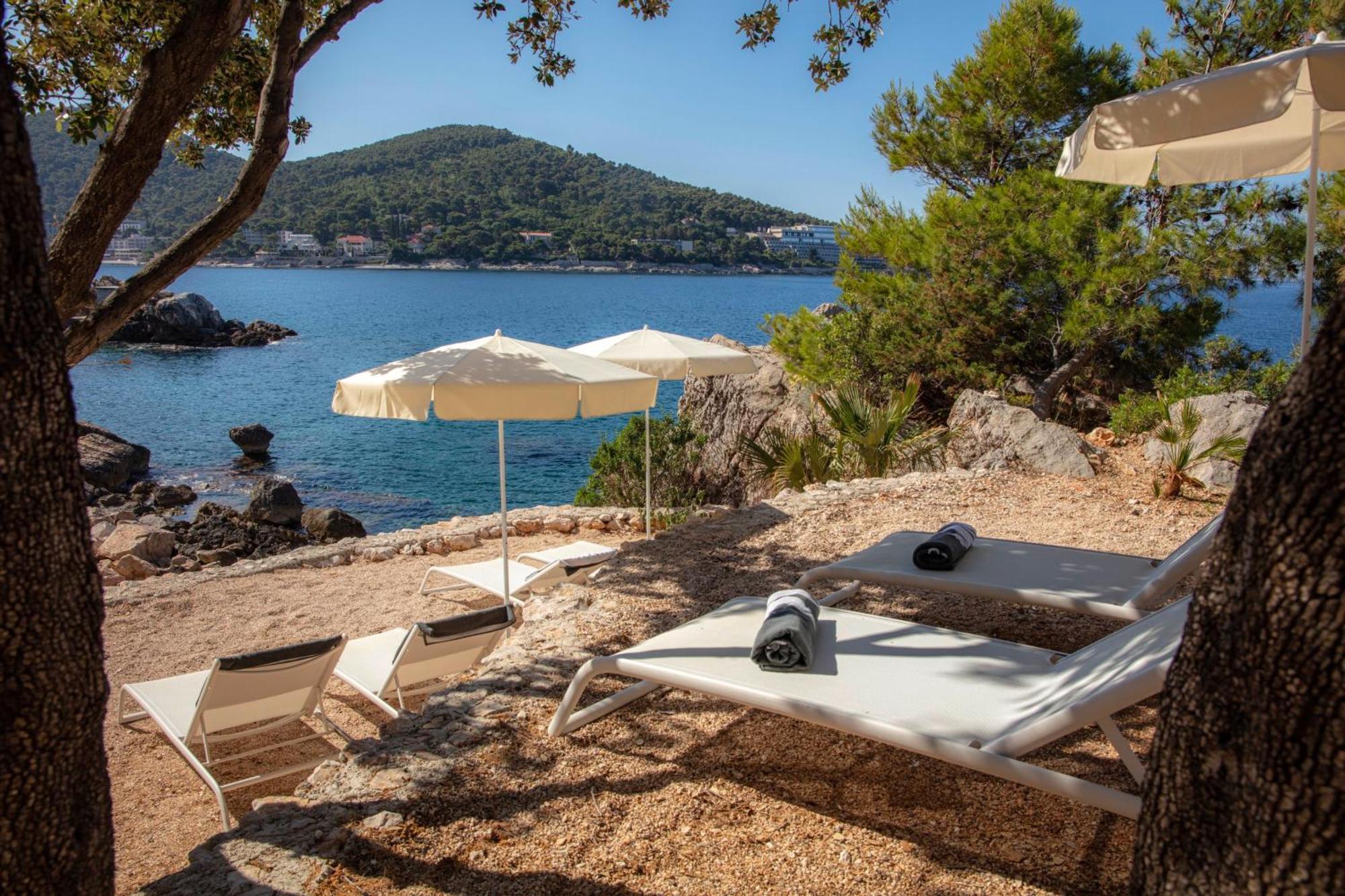 Royal Princess Hotel Dubrovnik Exterior photo Beach in the Bay of Vatsa