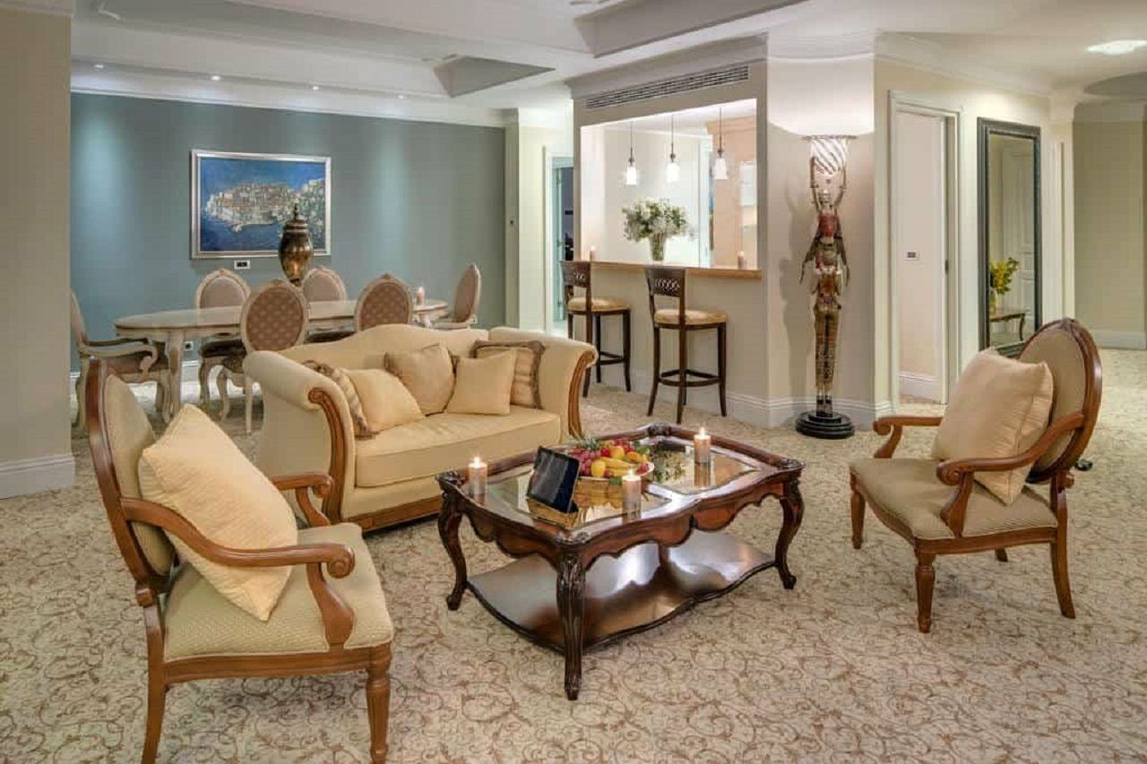 Royal Princess Hotel Dubrovnik Exterior photo A living room